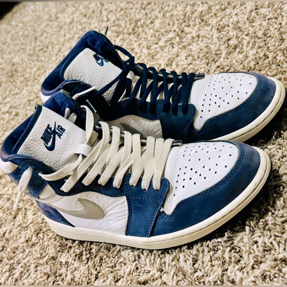 Air Jordan 1 Retro High ‘Midnight Navy’